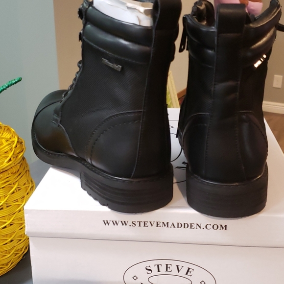 Steve Madden Men's Hudson Combat Boot - Picture 4 of 6
